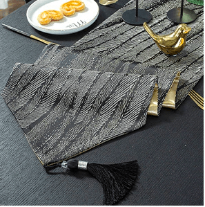 L.A. Discovery 33x180 cm / black Table Runner Cloth - Feather Flock Design
